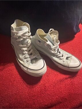 Converse Chuck Taylor High Top Sneakers Light Blue Gray  . Women’s 9/ Men’s 7